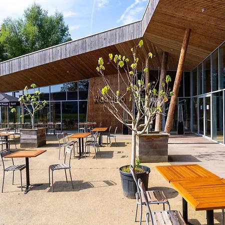 Luxury Retreat In Nature